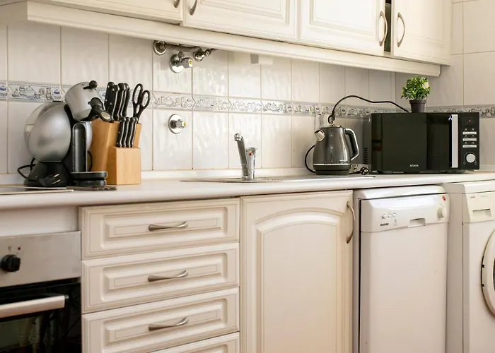 Pool And Garden Village-near Albufeira