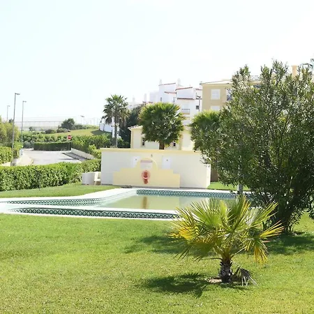 Pool And Garden Village-near Apartment