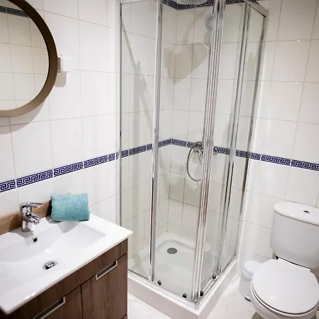 Apartment Pool And Garden Village-near *