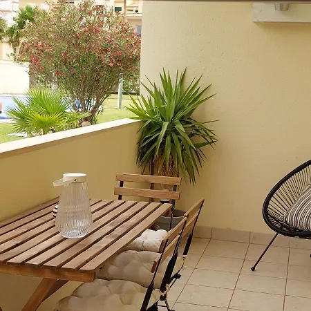 Apartment Pool And Garden Village-near *