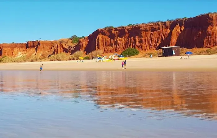 Pool And Garden Village-near Apartman