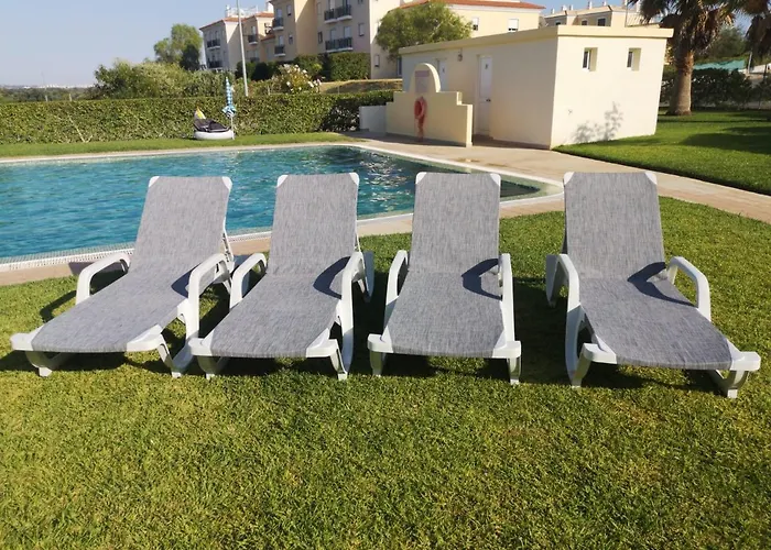 Pool&garden Village-near Albufeira