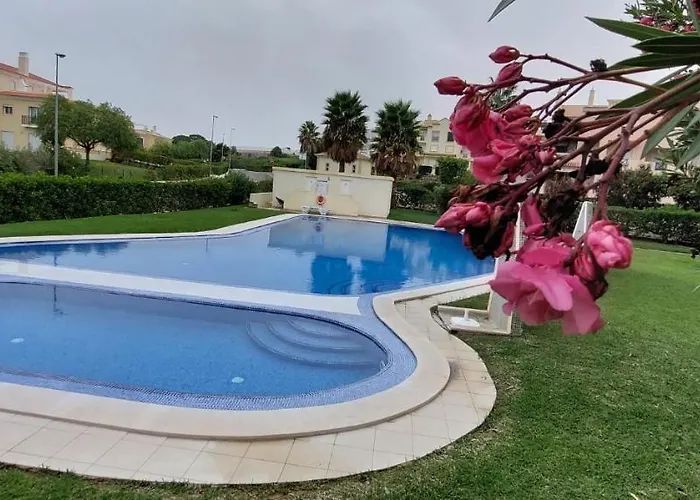 Pool&garden Village-near Appartement Albufeira